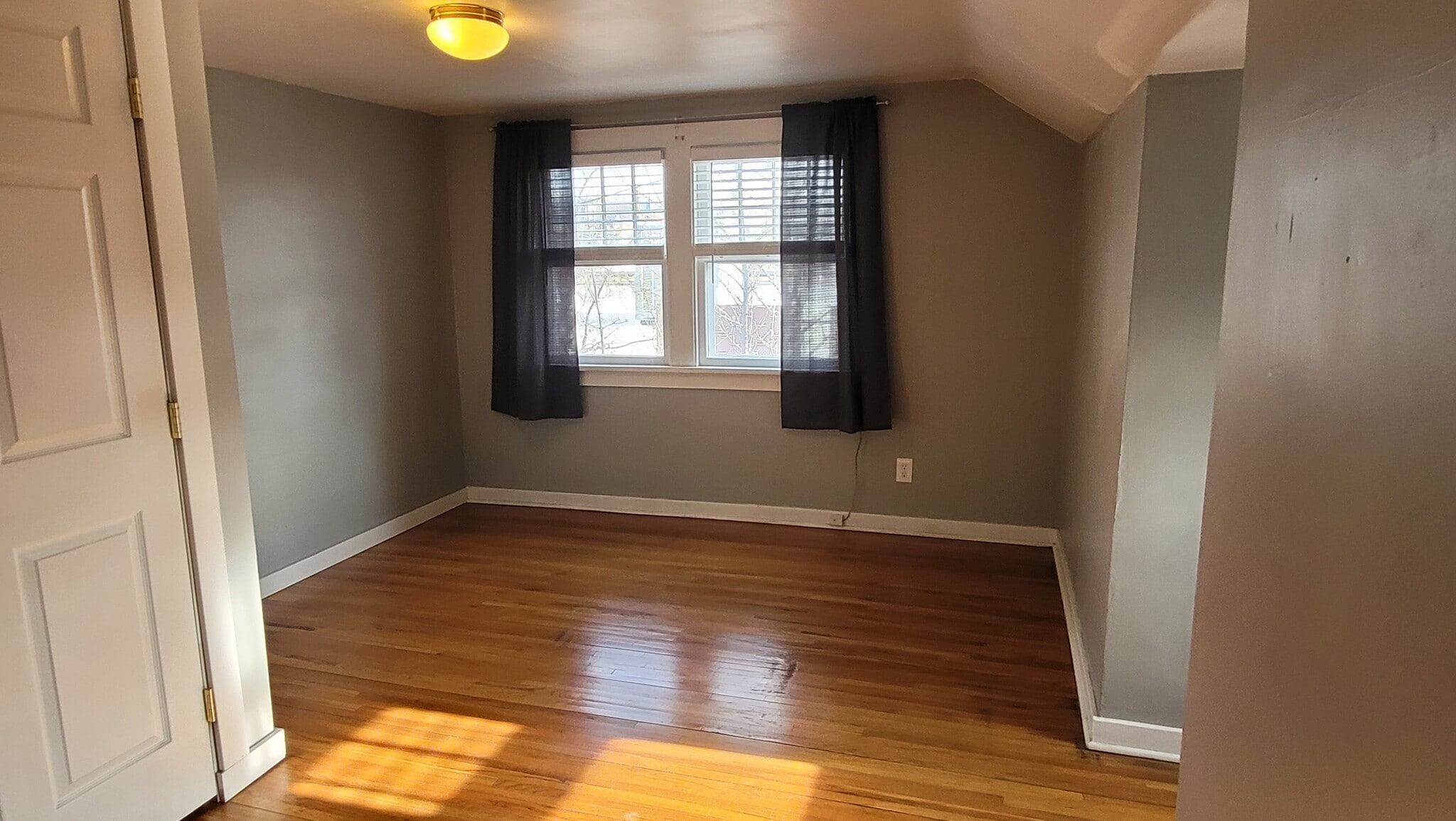 First bedroom - 22 N 9th Ave