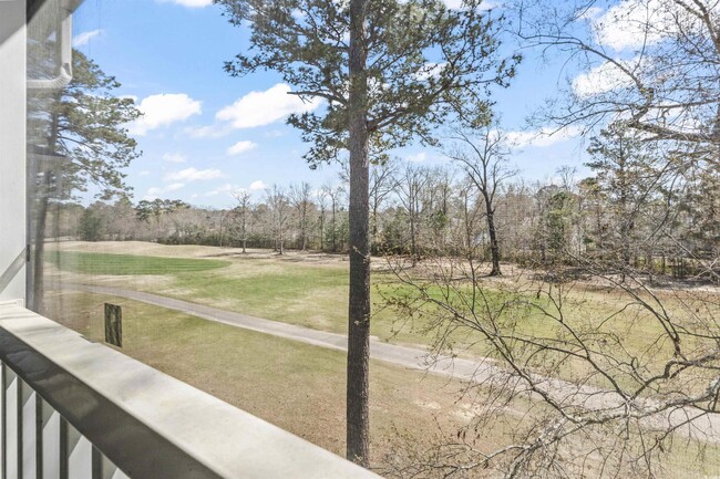 Building Photo - 620 River Oaks Dr