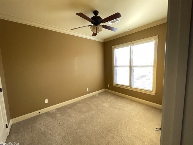 Building Photo - 122 Valley Ranch Way