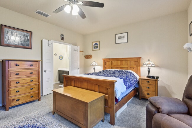 Building Photo - 513 Chelson Hunt