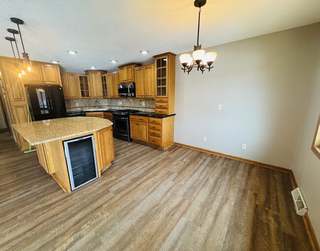 Building Photo - 7349 York Ave N