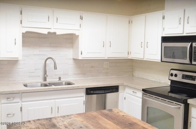 Building Photo - 9159 E Broadway Blvd