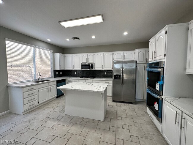 Building Photo - 1254 Autumn Wind Way