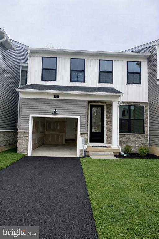 Building Photo - 42 Grayson Ln