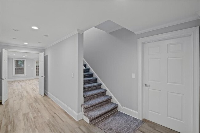Building Photo - 710 Weybridge Pl