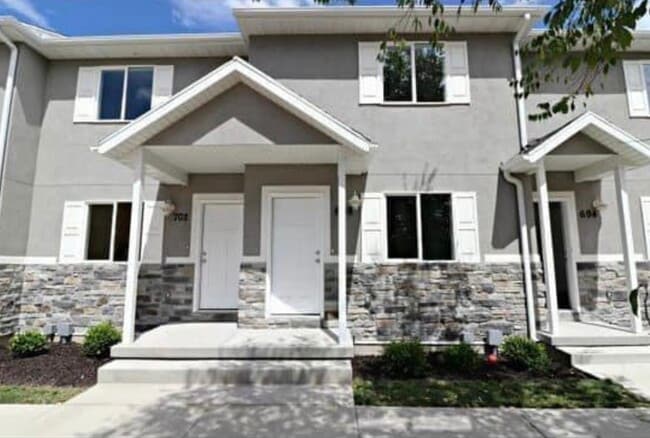 Building Photo - 611 Shay Ln