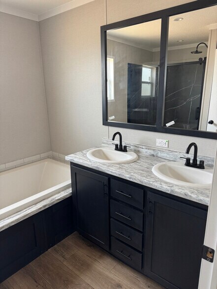 Building Photo - 274 Patriot Ln