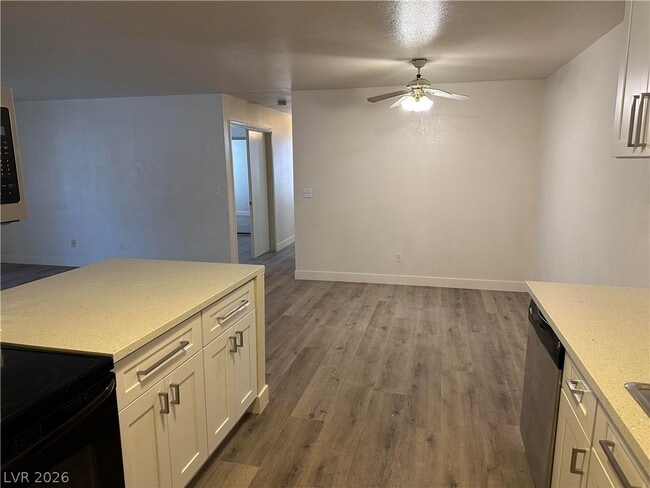 Building Photo - 5151 S Lindell Rd