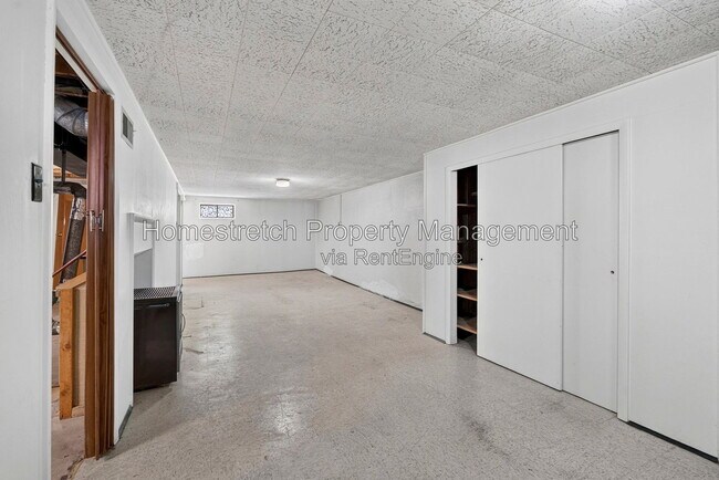 Building Photo - 9826 Ravensbrook Dr