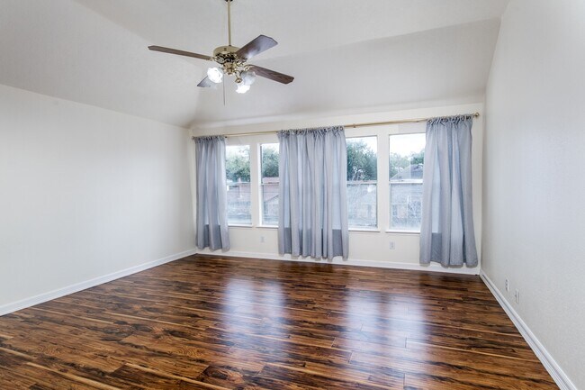 Building Photo - 6218 Summerville Ln