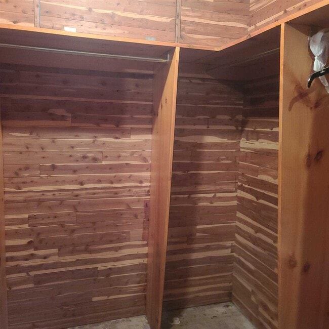 Building Photo - 165 Rokeby Rd