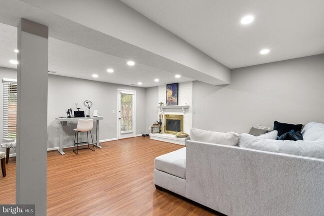 Building Photo - 43982 Choptank Terrace
