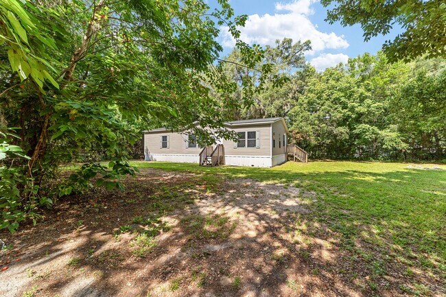 Building Photo - Spacious 3BR/2BA Home  Available Now!