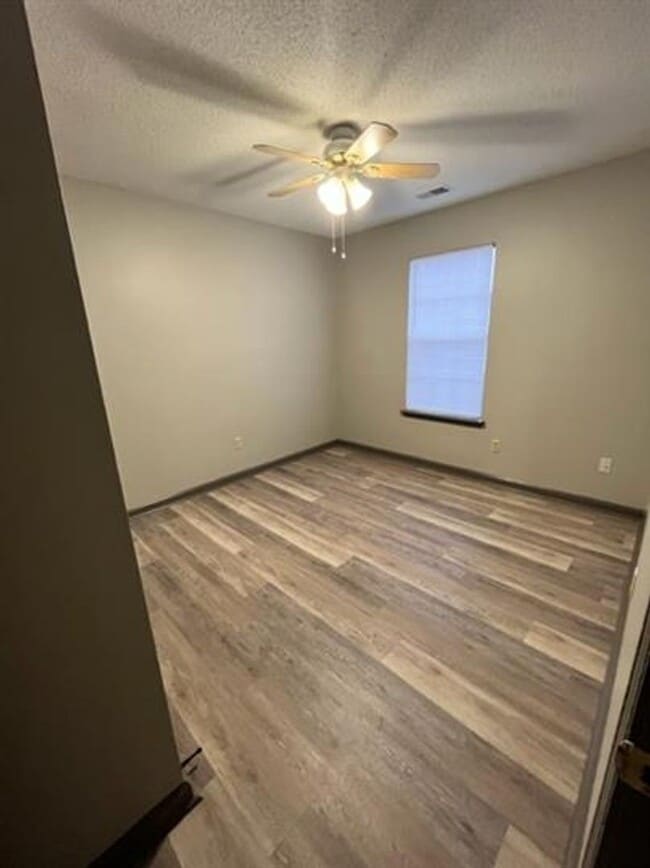 Building Photo - Beautiful 3-Bedroom House in Oakland – Per...