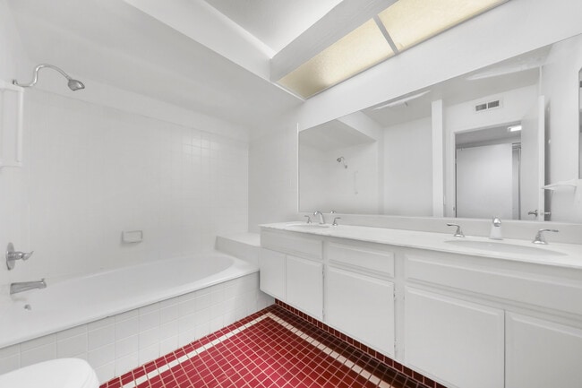 Building Photo - 44049 Elba Ct