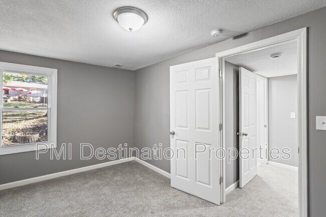 Building Photo - 5513 Hardy Ave