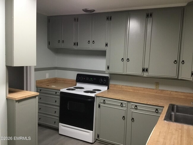 Building Photo - 1636 31st St