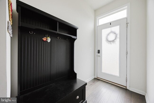 Building Photo - 43831 Stubble Cor Sq