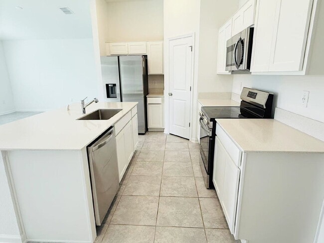 Building Photo - 972 Harold Pass