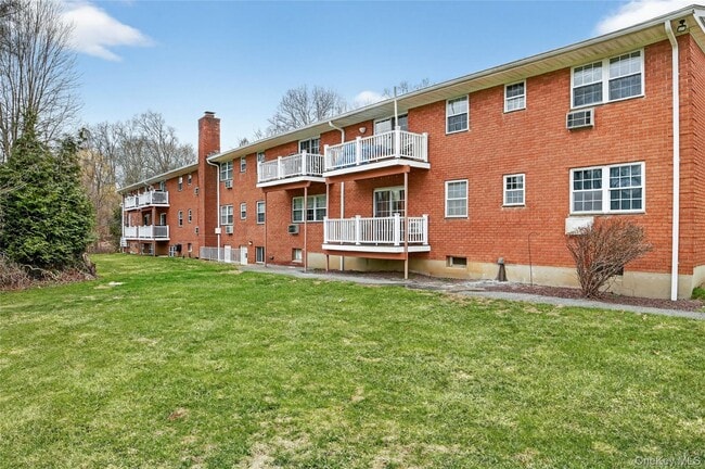 Building Photo - 107 Nottingham Rd