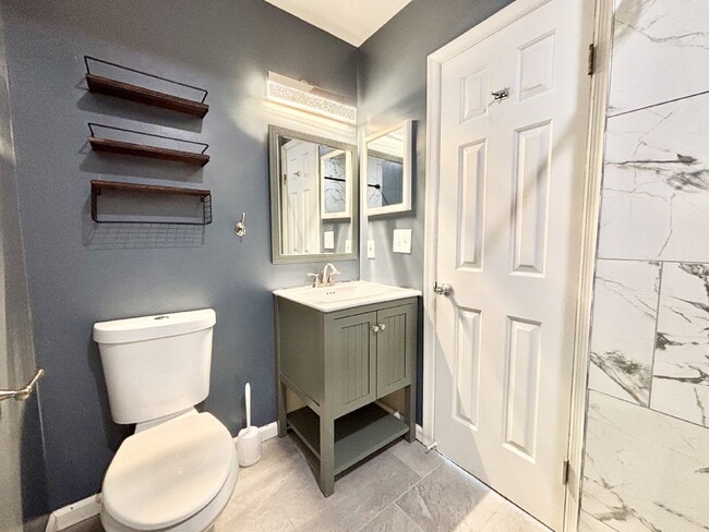 Building Photo - Gorgeous Townhome in Virginia Beach