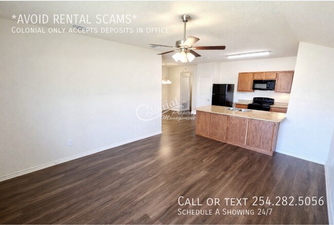 Building Photo - 3113 Ochiltree-B