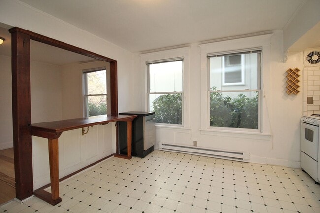 Building Photo - 4826 NE 14th Pl