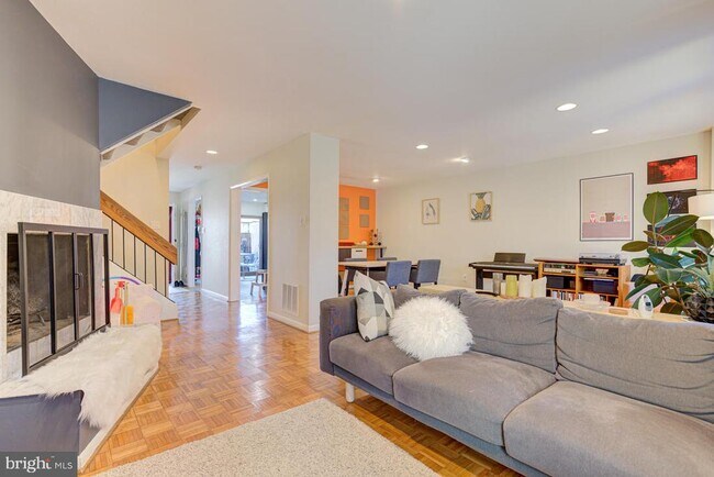 Building Photo - 11621 Newbridge Ct