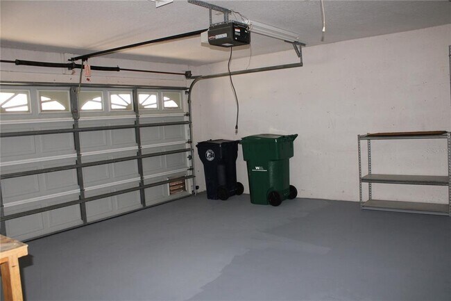 Building Photo - 1702 Fairway Trce