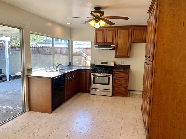 Building Photo - Charming Single Story Mission Viejo Home A...