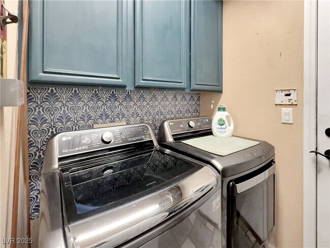 Building Photo - 211 Belle Isle Ct