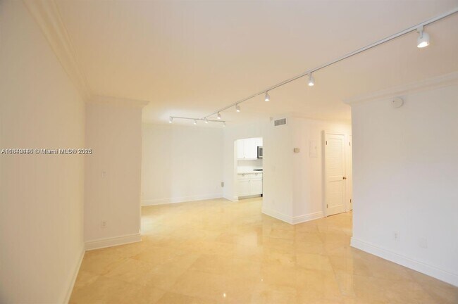 Building Photo - 5838 SW 74th Terrace