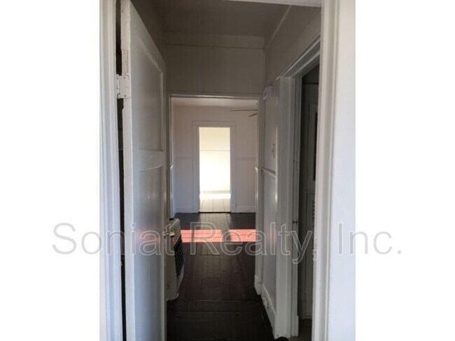 Building Photo - 4501 Baudin St