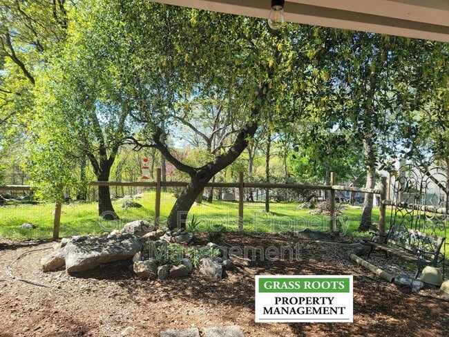 Building Photo - 14336 Pepperwood Dr