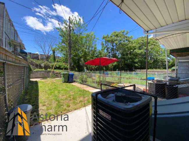 Building Photo - 3 Bedroom 1.5 Bath Baltimore Home with Finished Basement and Fenced Yard