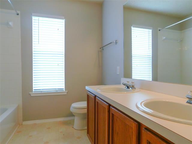 Building Photo - 4204 Sonoma Dr