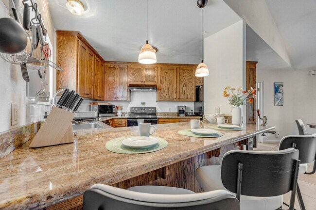 Building Photo - 323 Bodmer Ln