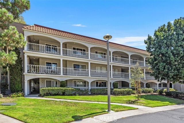 Primary Photo - 3501 Bahia Blanca W