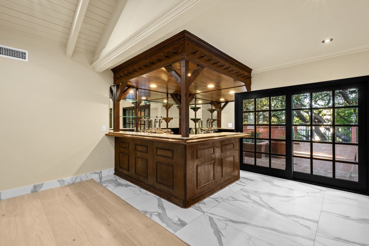 Building Photo - 17449 Sumiya Dr