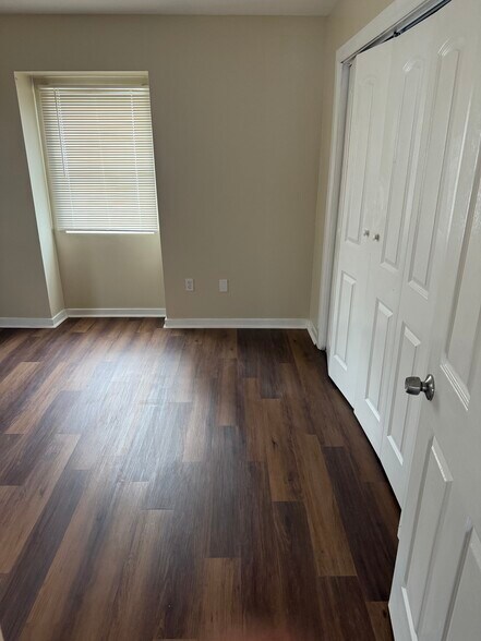 Building Photo - 2620 Angelique Dr