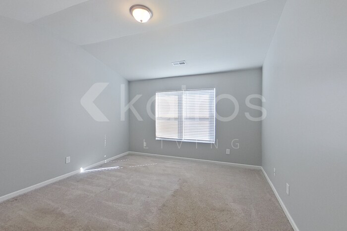 Building Photo - 1190 Silvertrace Dr