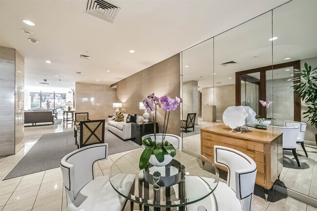 Building Photo - 14 Greenway Plz