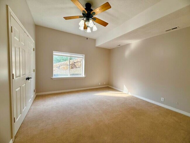 Building Photo - 2154 Wasatch Blvd