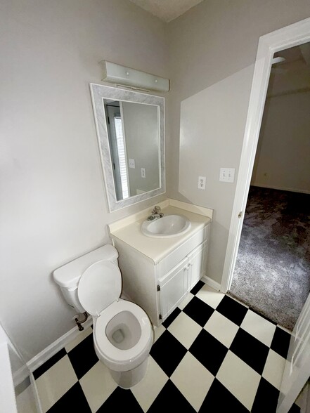 Building Photo - 125 Warren Way