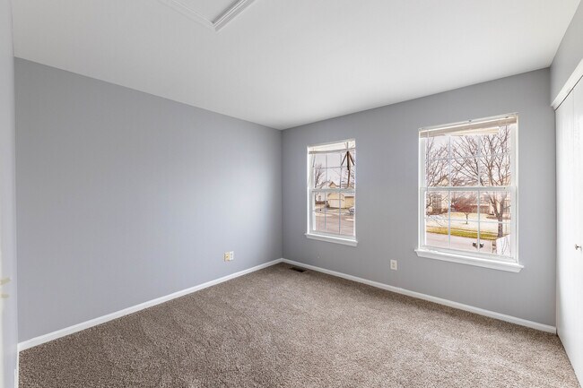 Building Photo - 438 Rachel Cir