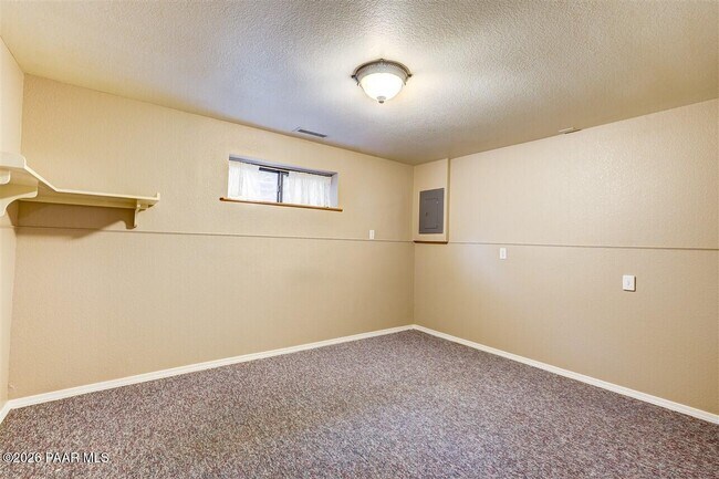 Building Photo - 611 Heather Brook Cir