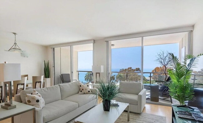 Building Photo - "Chic Santa Monica Oasis: 1-Bedroom Furnis...