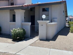 Building Photo - 1718 S Longmore