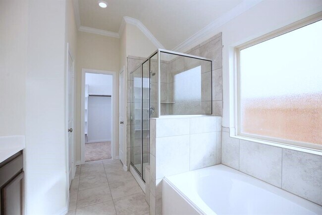 Building Photo - 10702 Balivcar Ct