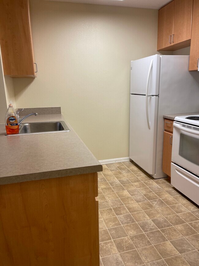 Building Photo - 1435 India St